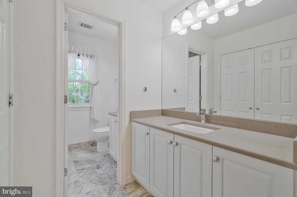 1114 TROTTING HORSE LANE