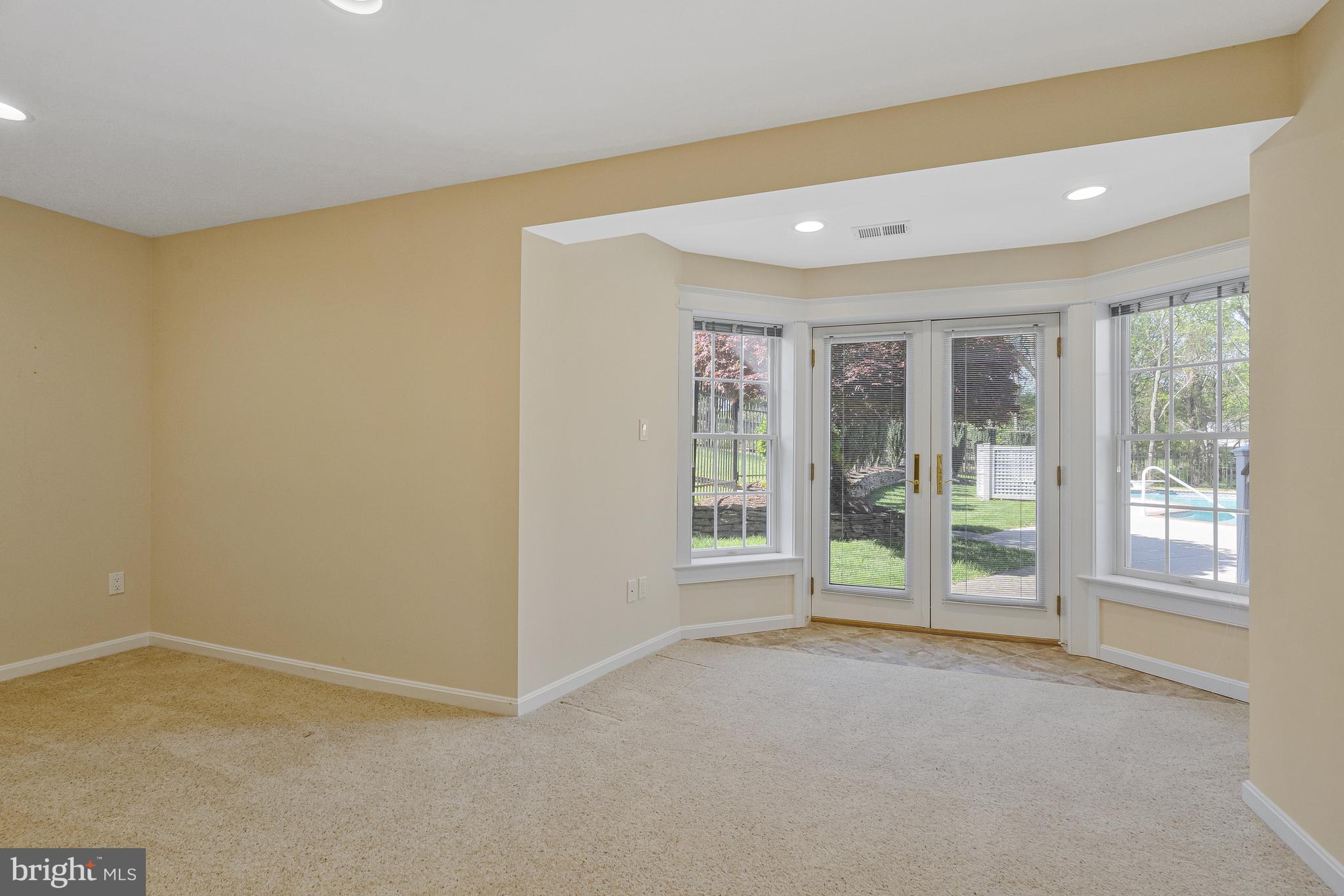 1114 TROTTING HORSE LANE