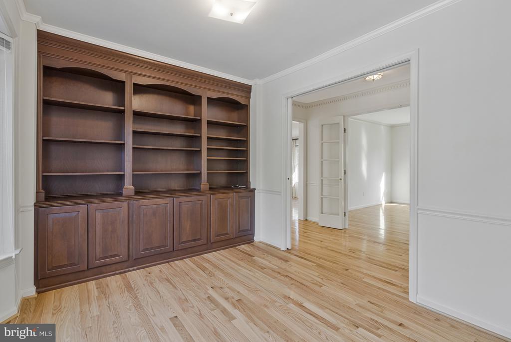 1114 TROTTING HORSE LANE