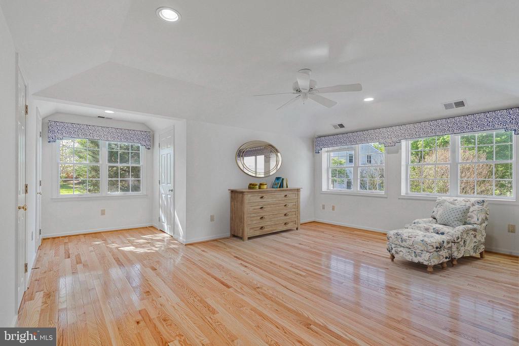 1114 TROTTING HORSE LANE