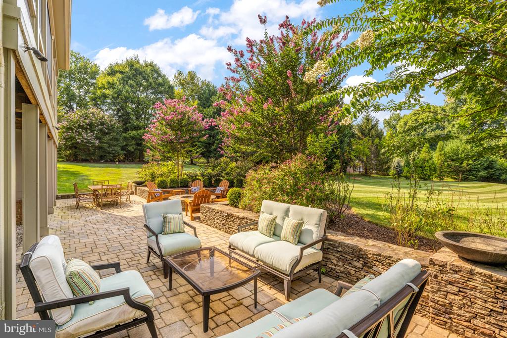 731 STRAWFIELD LANE