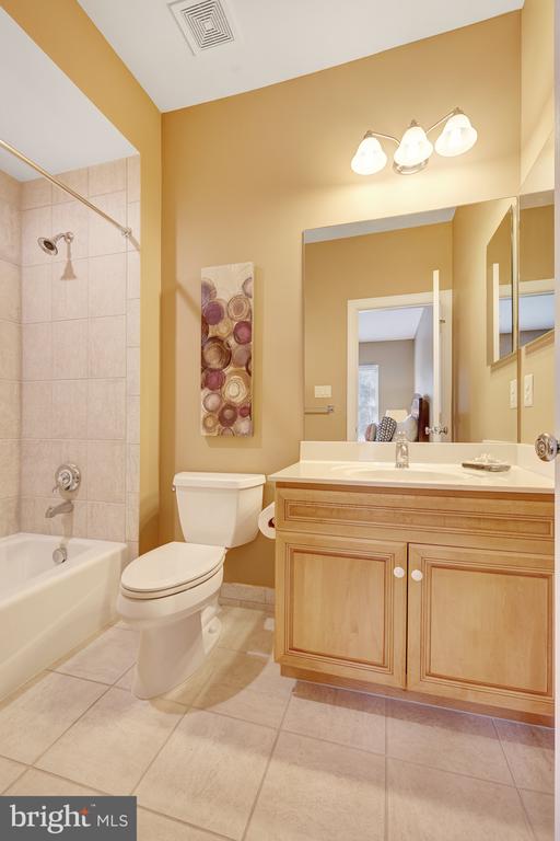 731 STRAWFIELD LANE