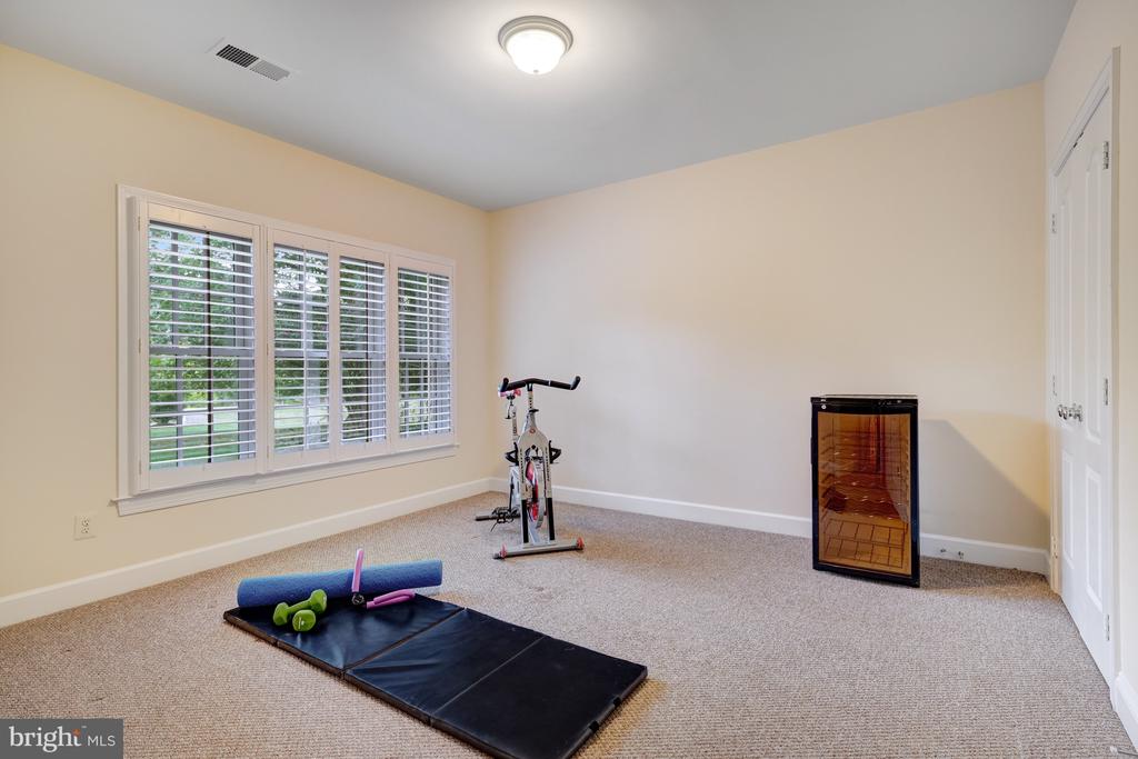 731 STRAWFIELD LANE