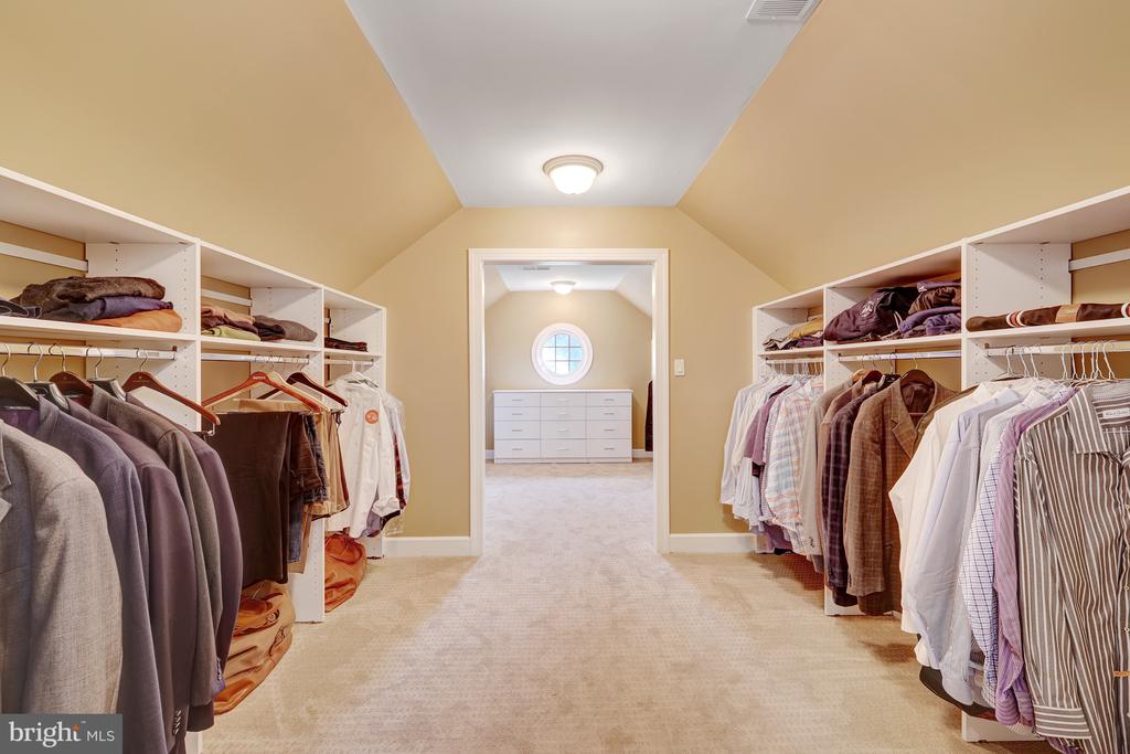 731 STRAWFIELD LANE