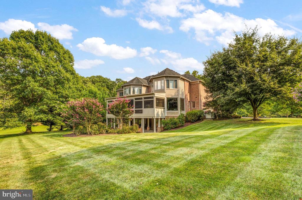 731 STRAWFIELD LANE