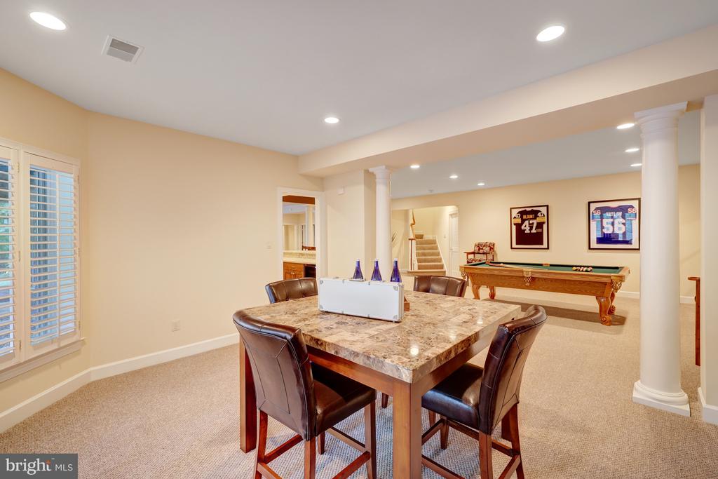 731 STRAWFIELD LANE