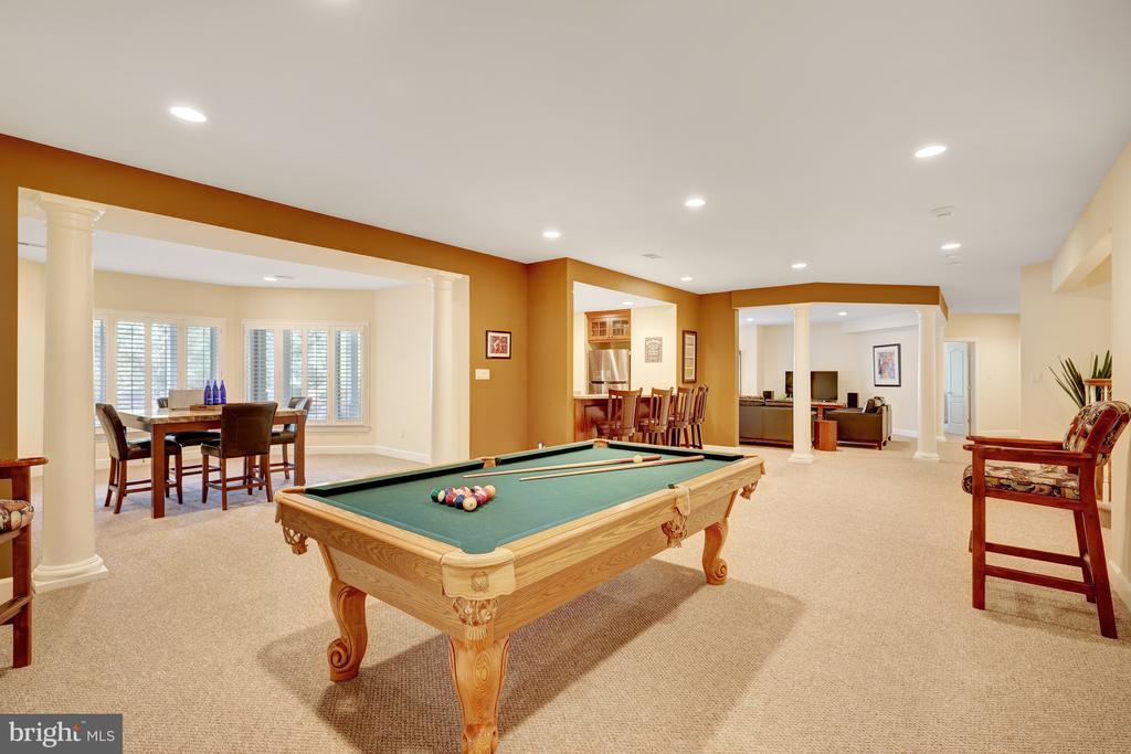 731 STRAWFIELD LANE