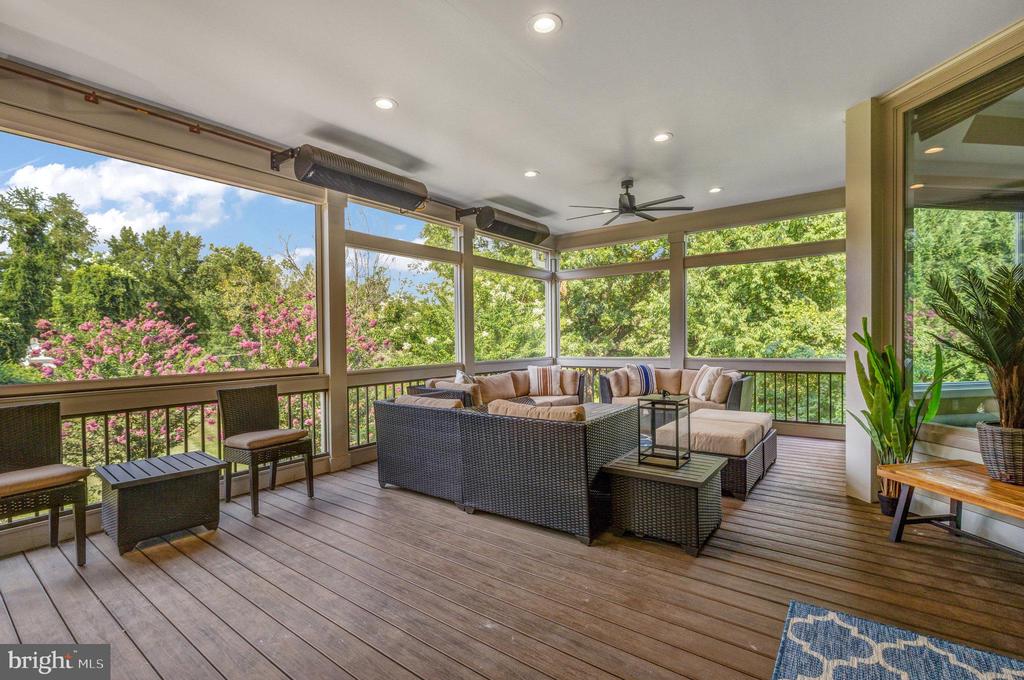 731 STRAWFIELD LANE