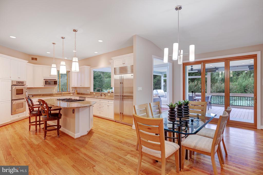 731 STRAWFIELD LANE