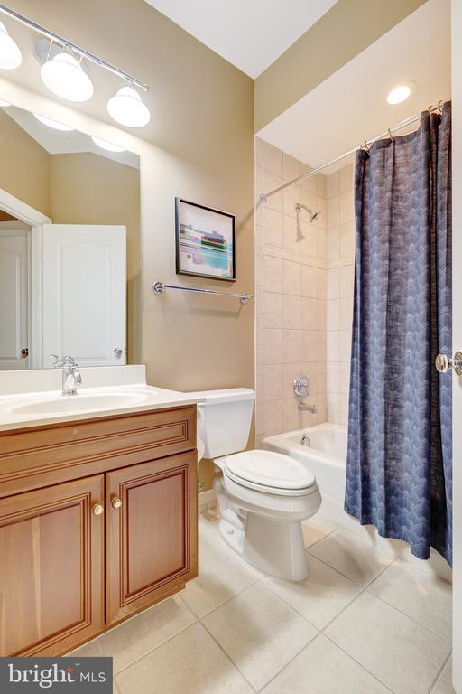 731 STRAWFIELD LANE