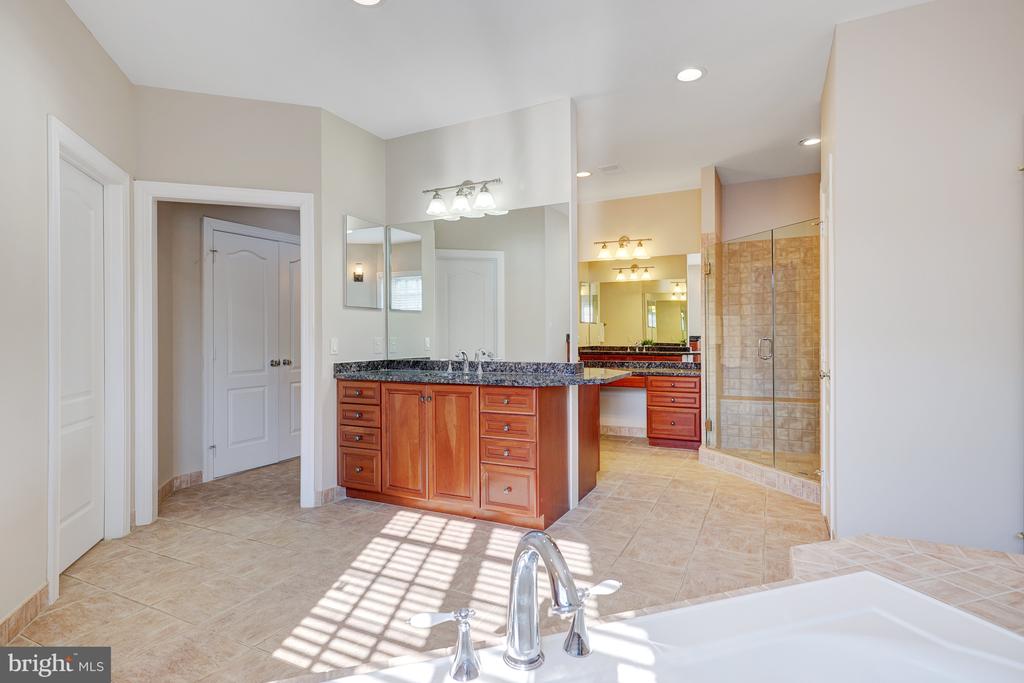 731 STRAWFIELD LANE