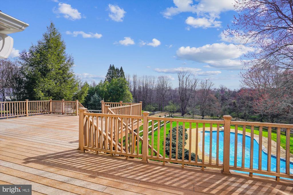 1309 CARPERS FARM WAY
