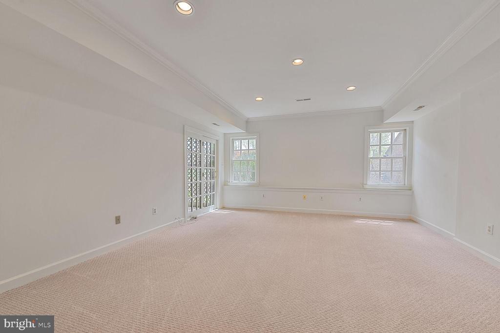10131 NEDRA DRIVE