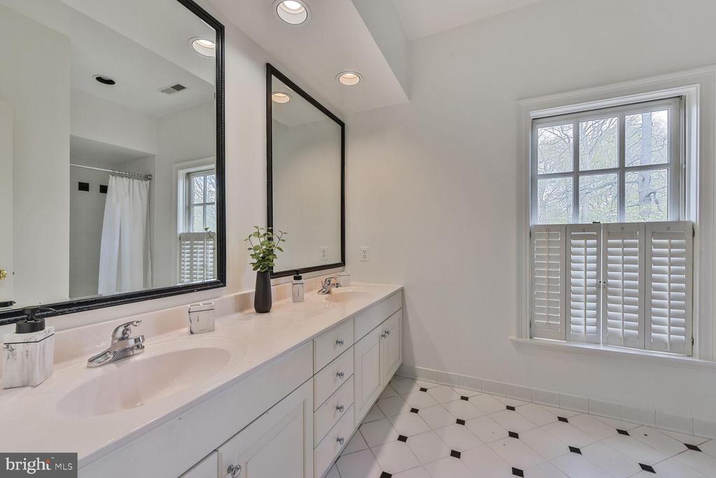 10131 NEDRA DRIVE
