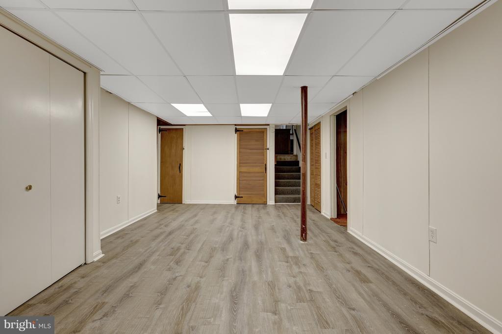 1013 WILHELM DRIVE