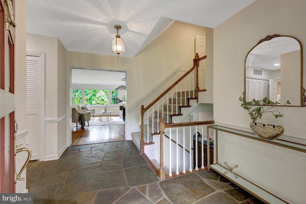 1013 WILHELM DRIVE