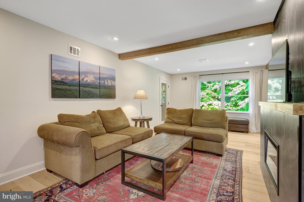 218 WALKER ROAD