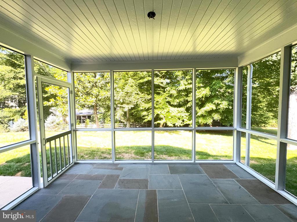 218 WALKER ROAD
