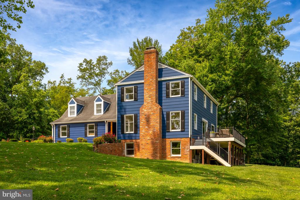 218 WALKER ROAD