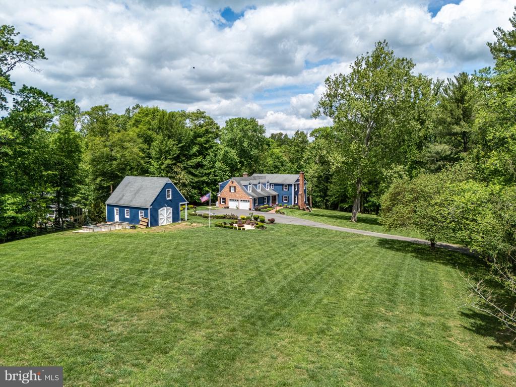 218 WALKER ROAD