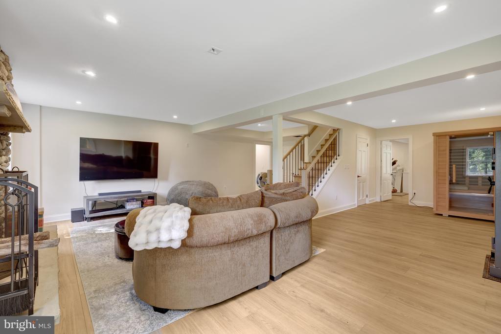 218 WALKER ROAD