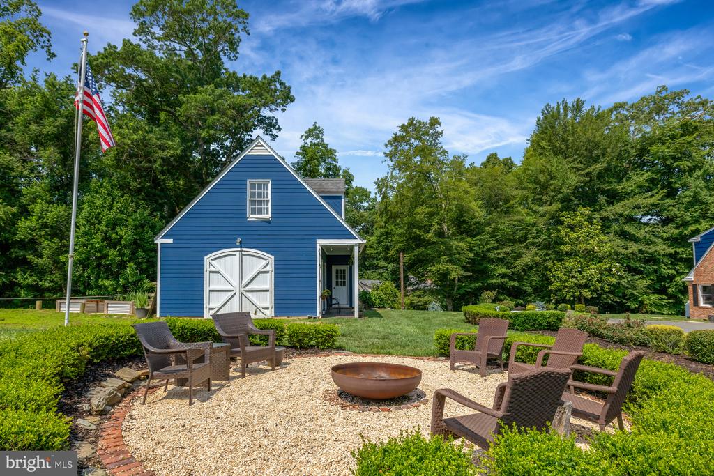 218 WALKER ROAD
