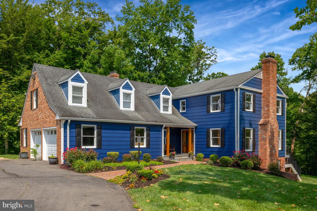 218 WALKER ROAD