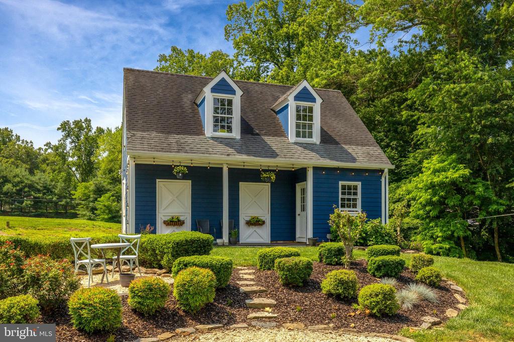 218 WALKER ROAD