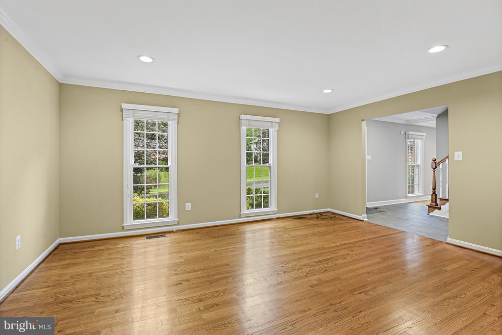 11904 PARADISE LANE
