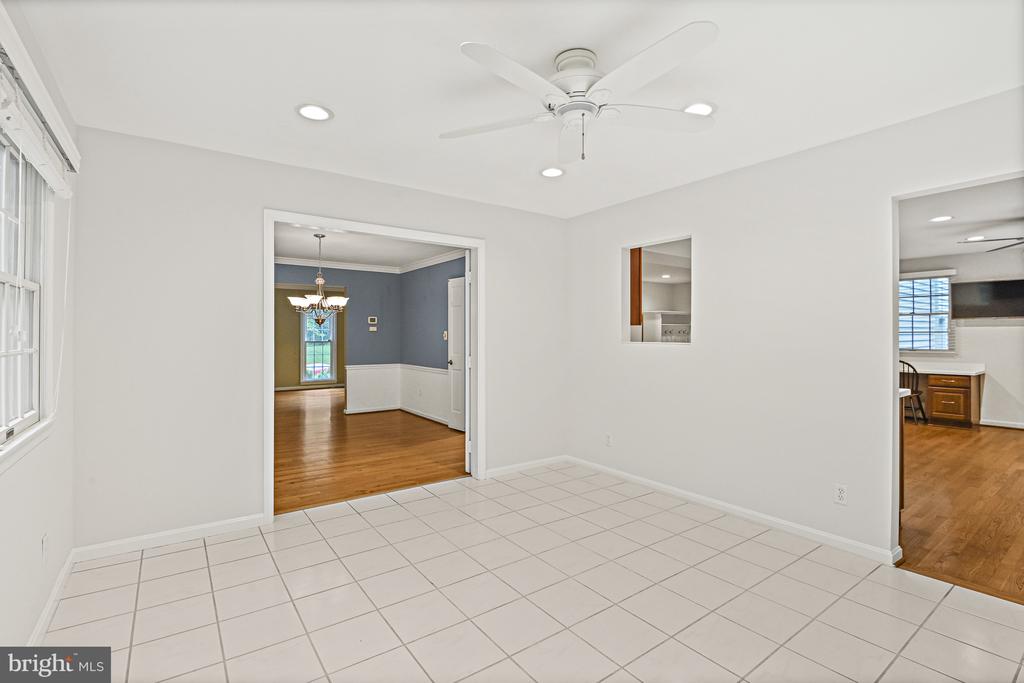 11904 PARADISE LANE