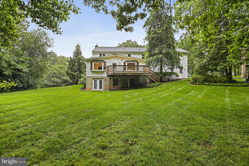 11904 PARADISE LANE