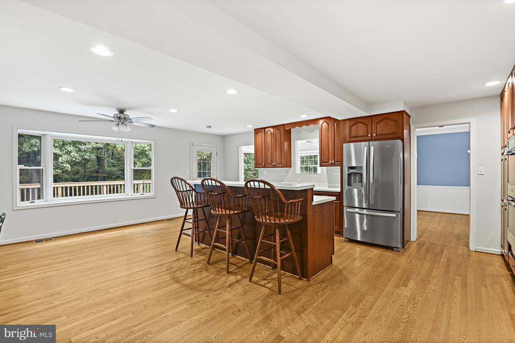 11904 PARADISE LANE