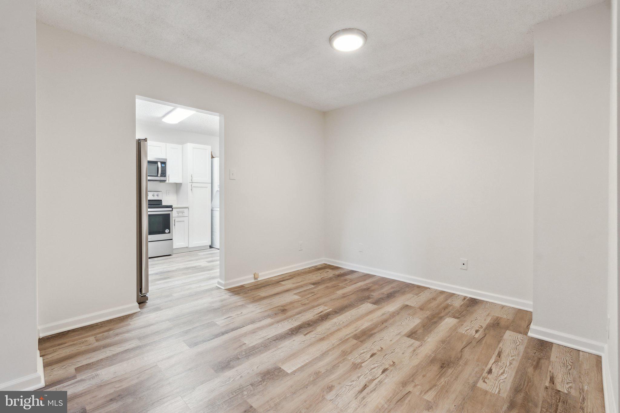 1800 OLD MEADOW ROAD 115