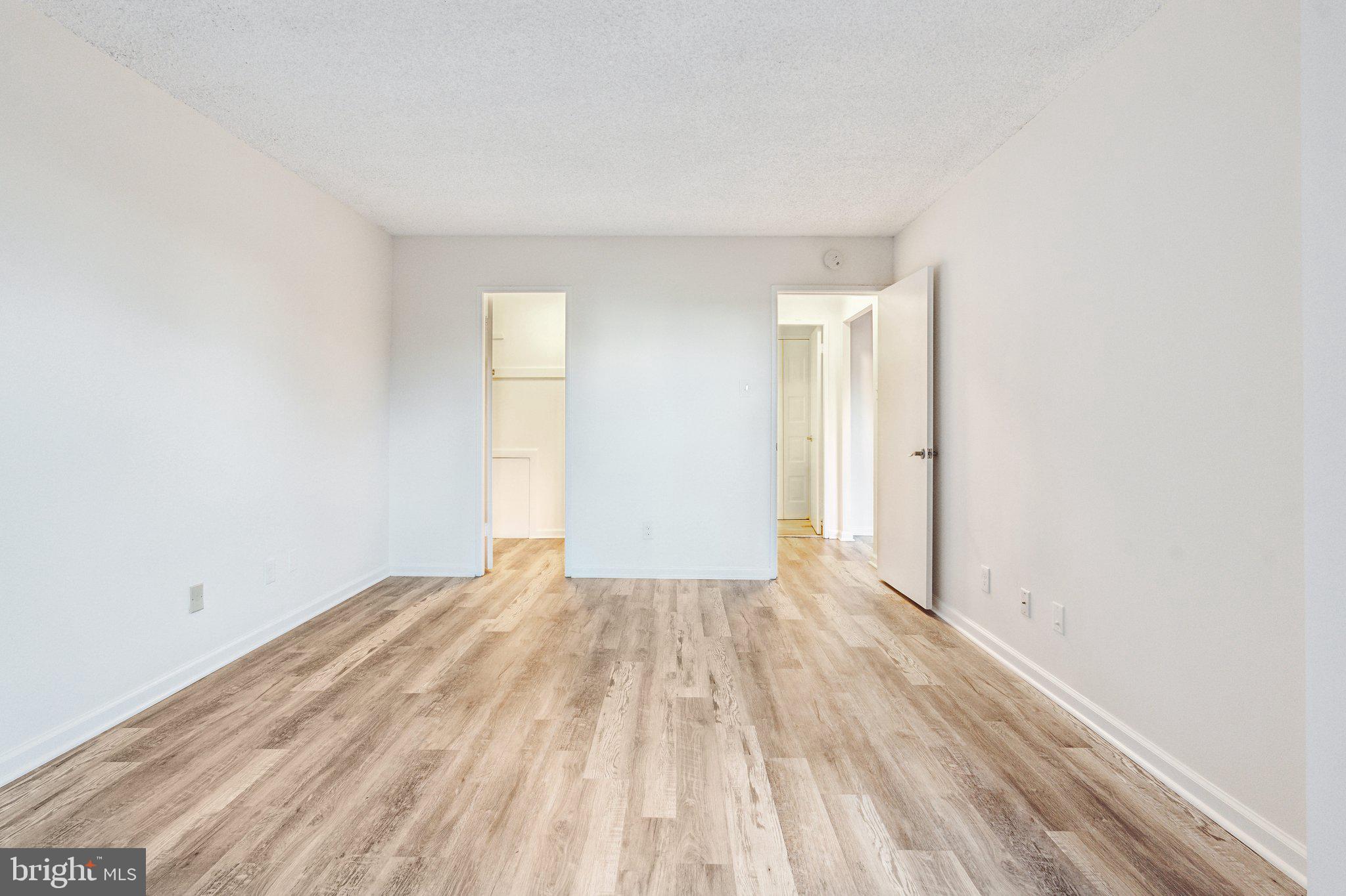 1800 OLD MEADOW ROAD 115