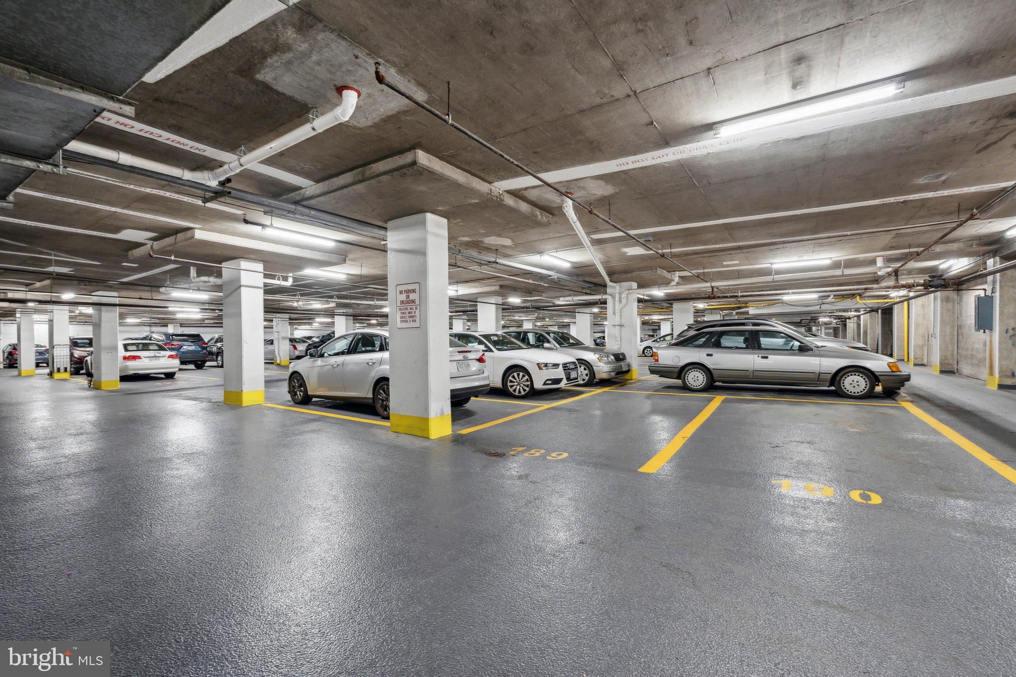 1800 OLD MEADOW ROAD 115