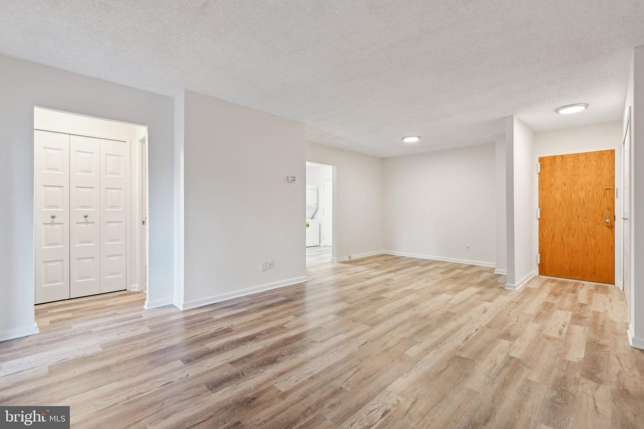 1800 OLD MEADOW ROAD 115