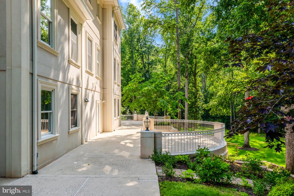 180 RIVER PARK DRIVE