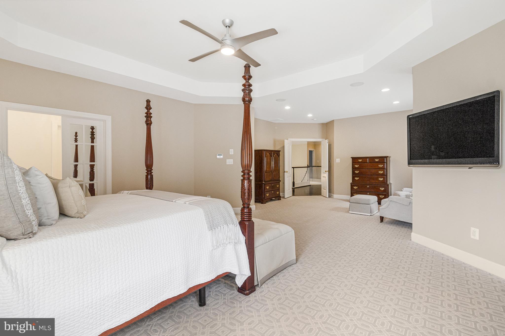 10910 SHALLOW CREEK DRIVE