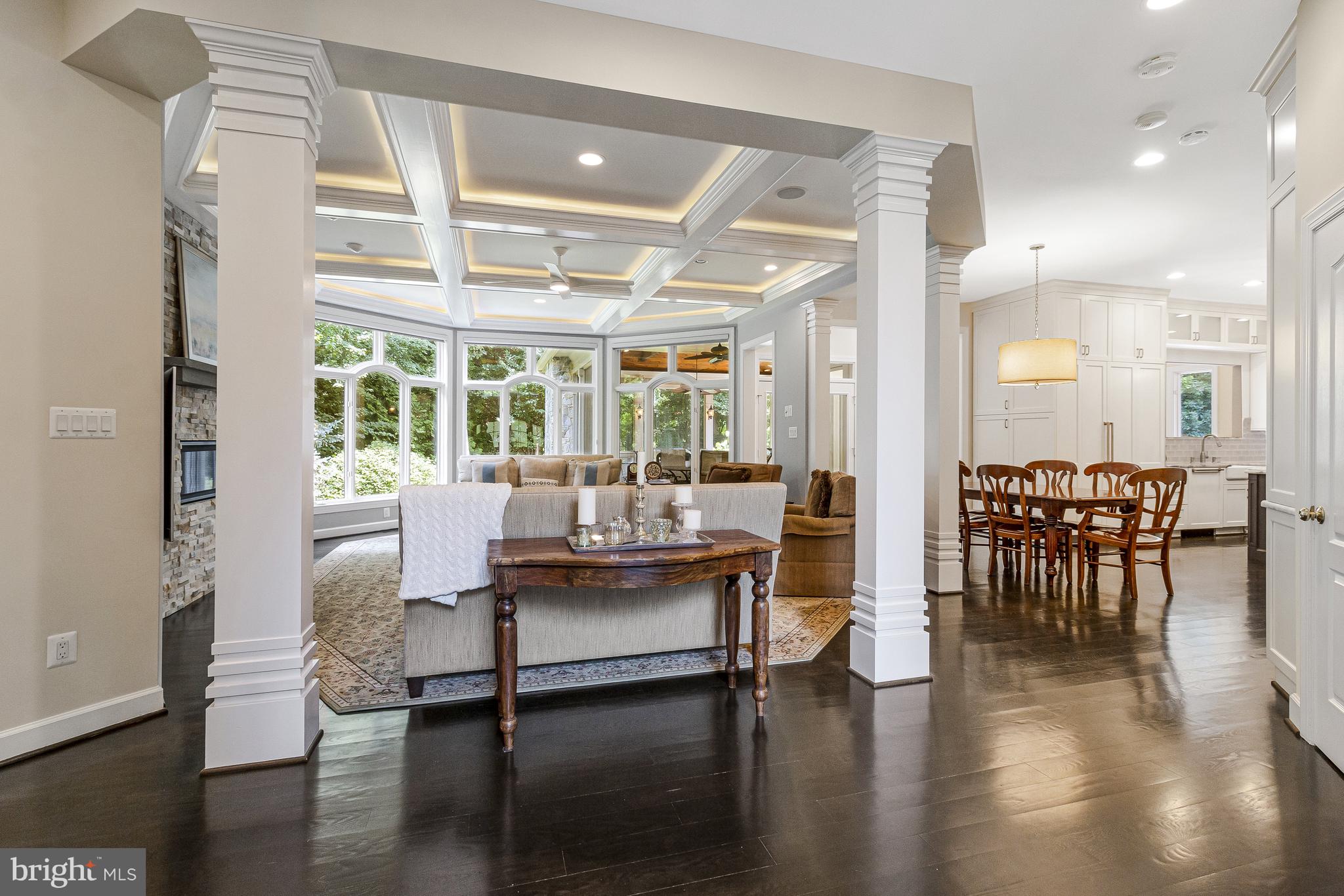 10910 SHALLOW CREEK DRIVE