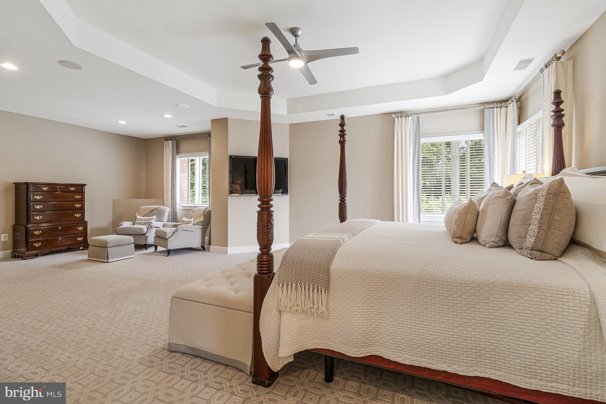 10910 SHALLOW CREEK DRIVE