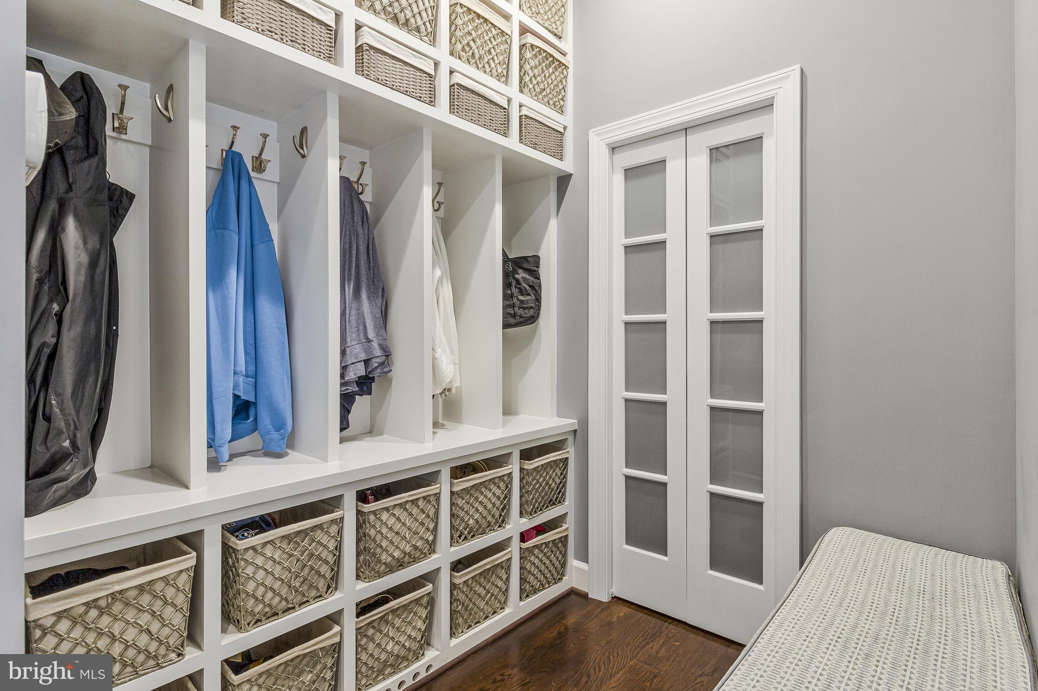 10910 SHALLOW CREEK DRIVE