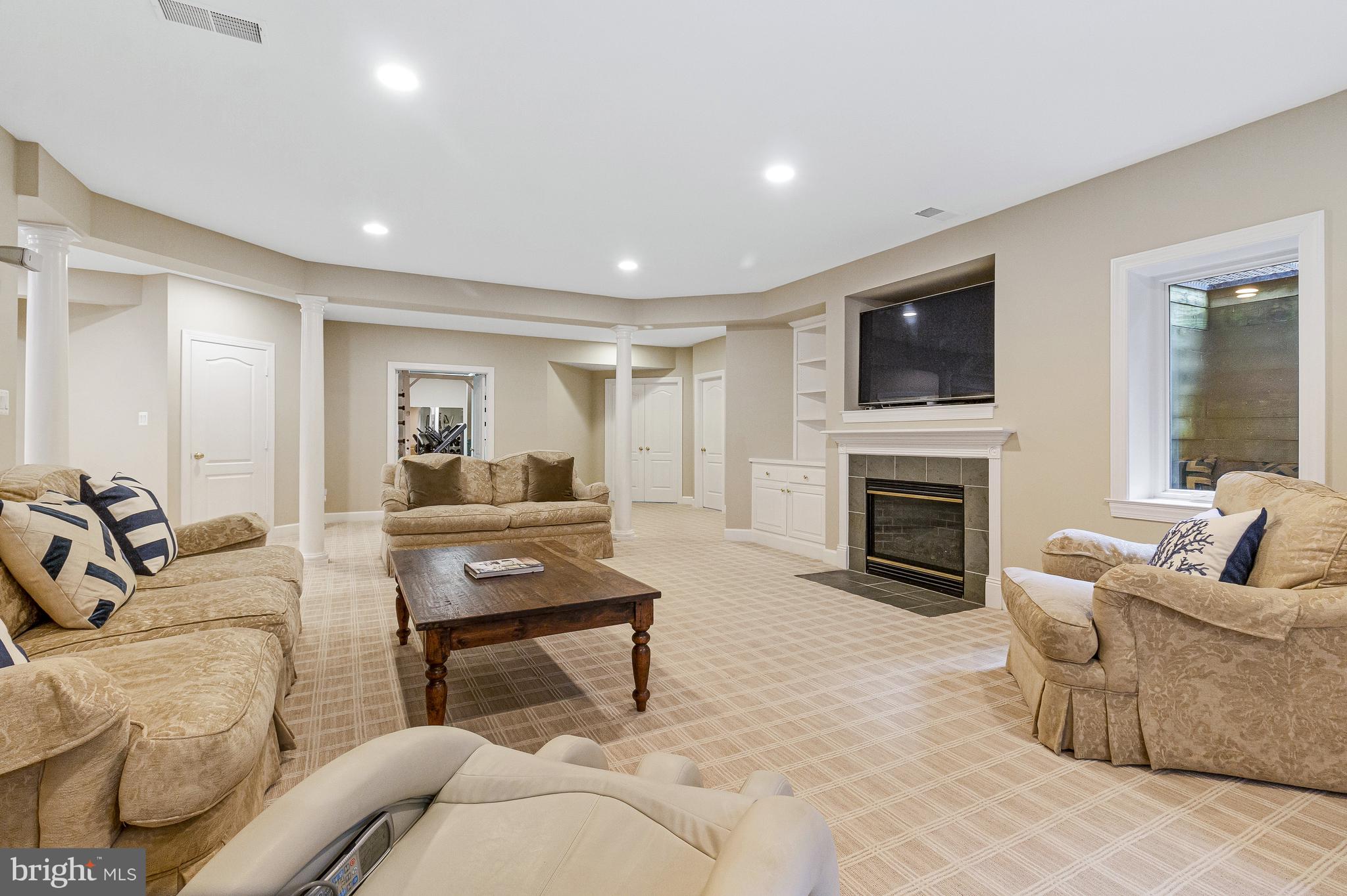 10910 SHALLOW CREEK DRIVE