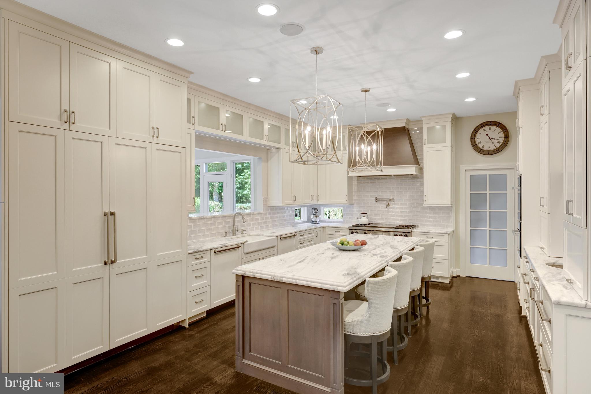 10910 SHALLOW CREEK DRIVE