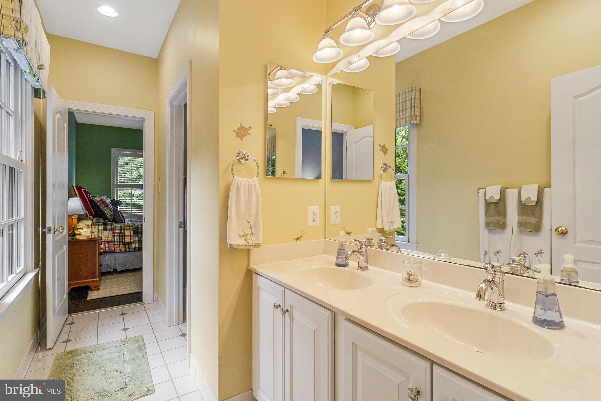 10910 SHALLOW CREEK DRIVE