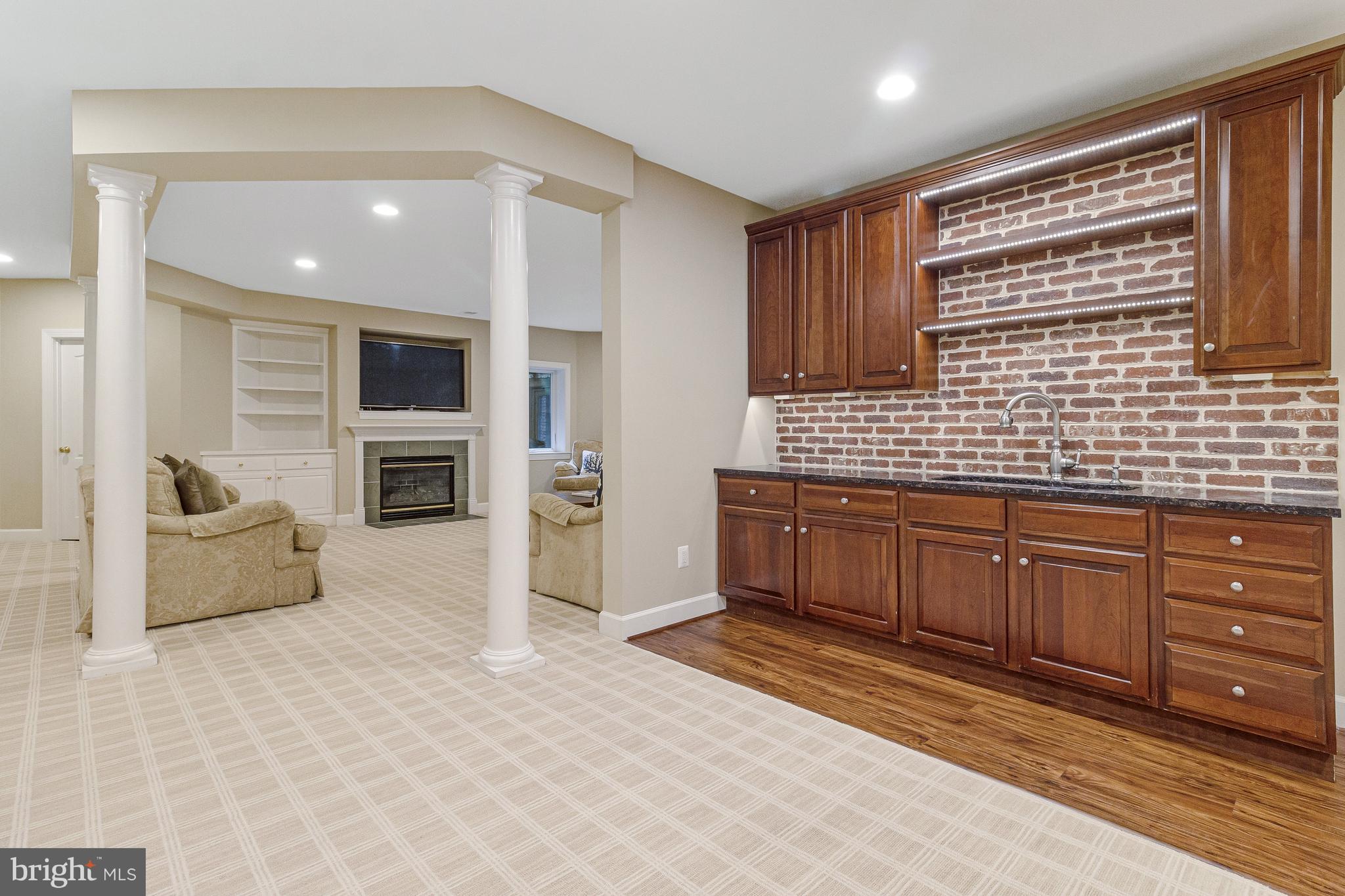 10910 SHALLOW CREEK DRIVE