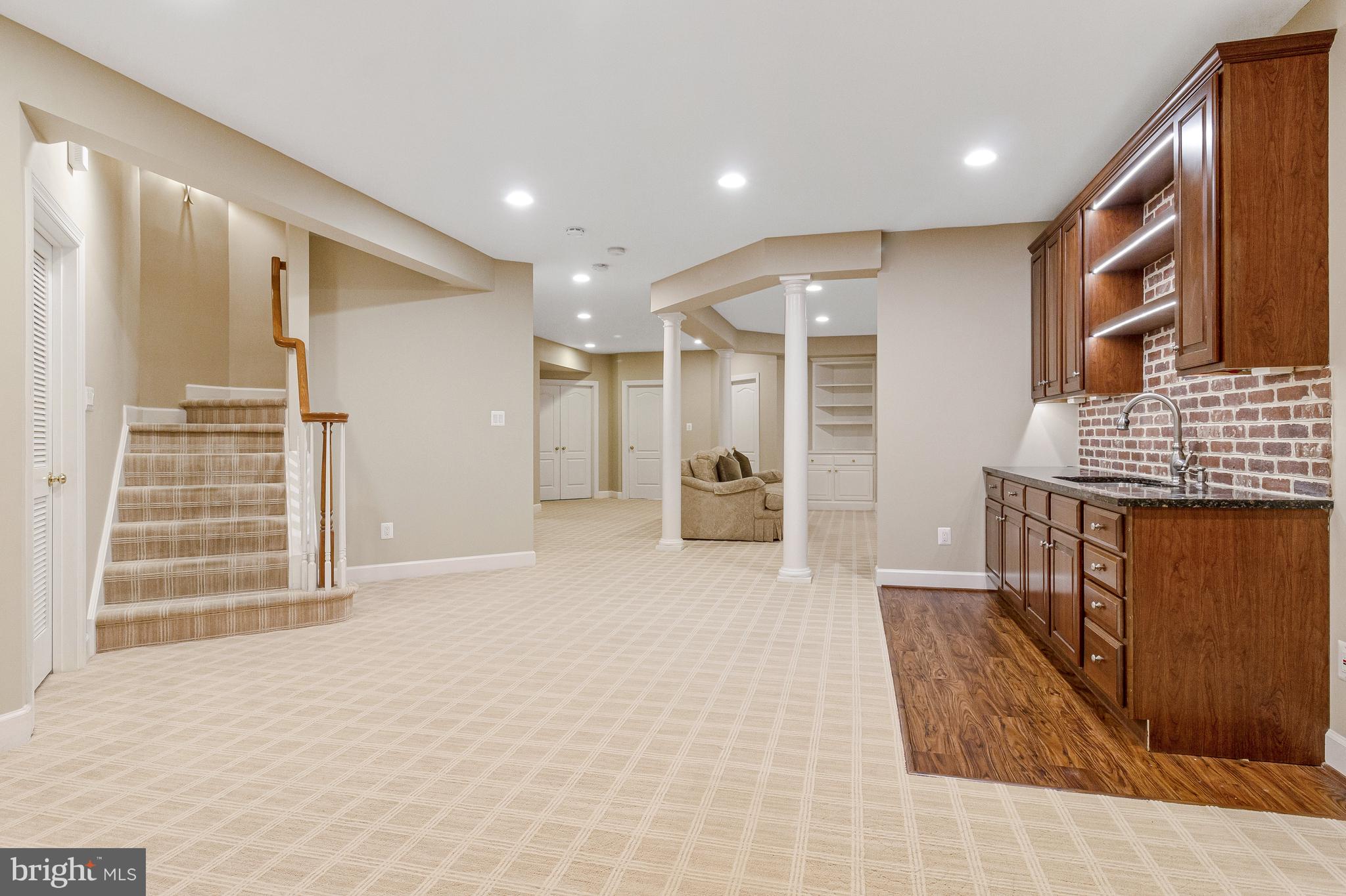 10910 SHALLOW CREEK DRIVE