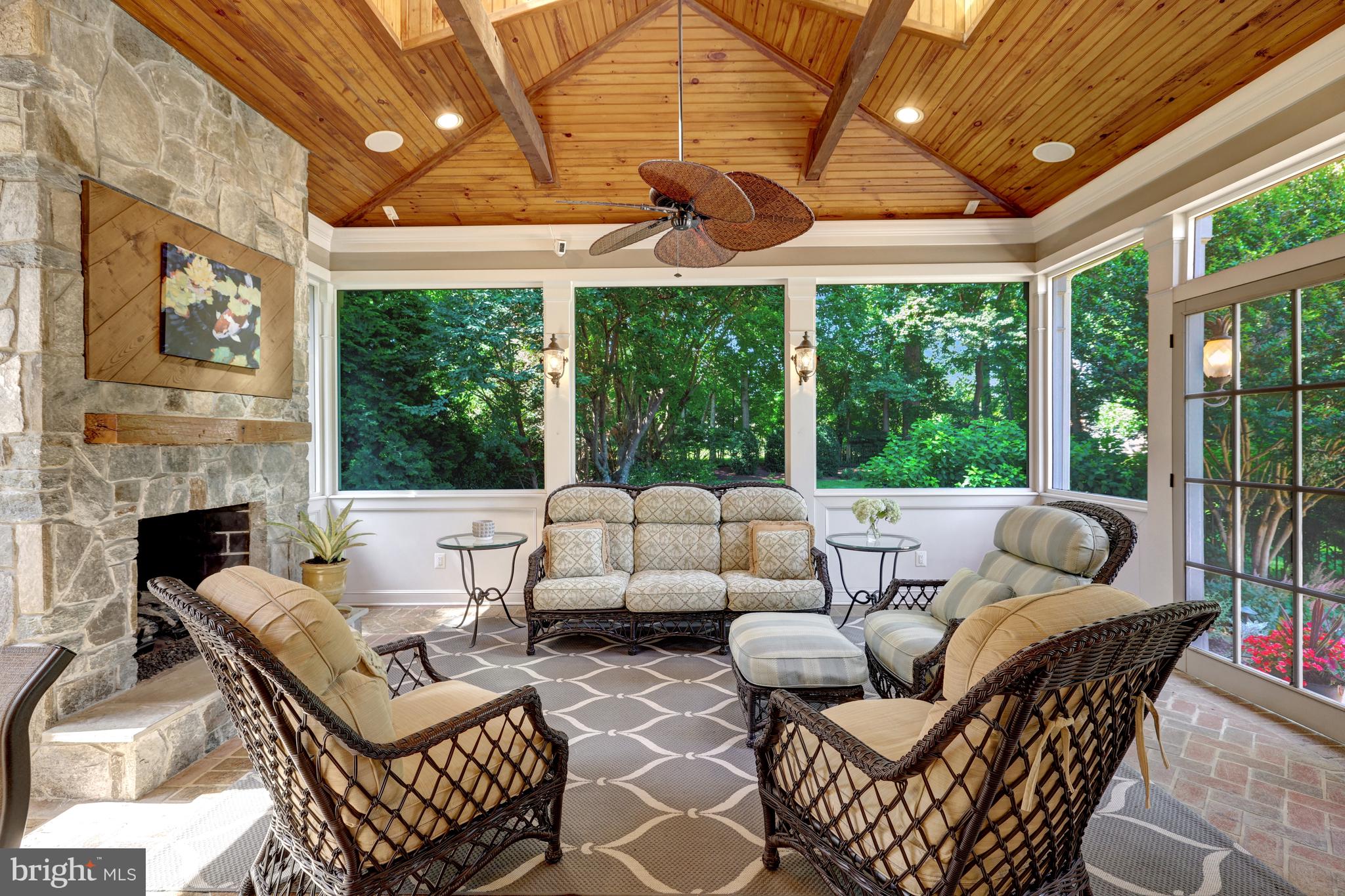 10910 SHALLOW CREEK DRIVE