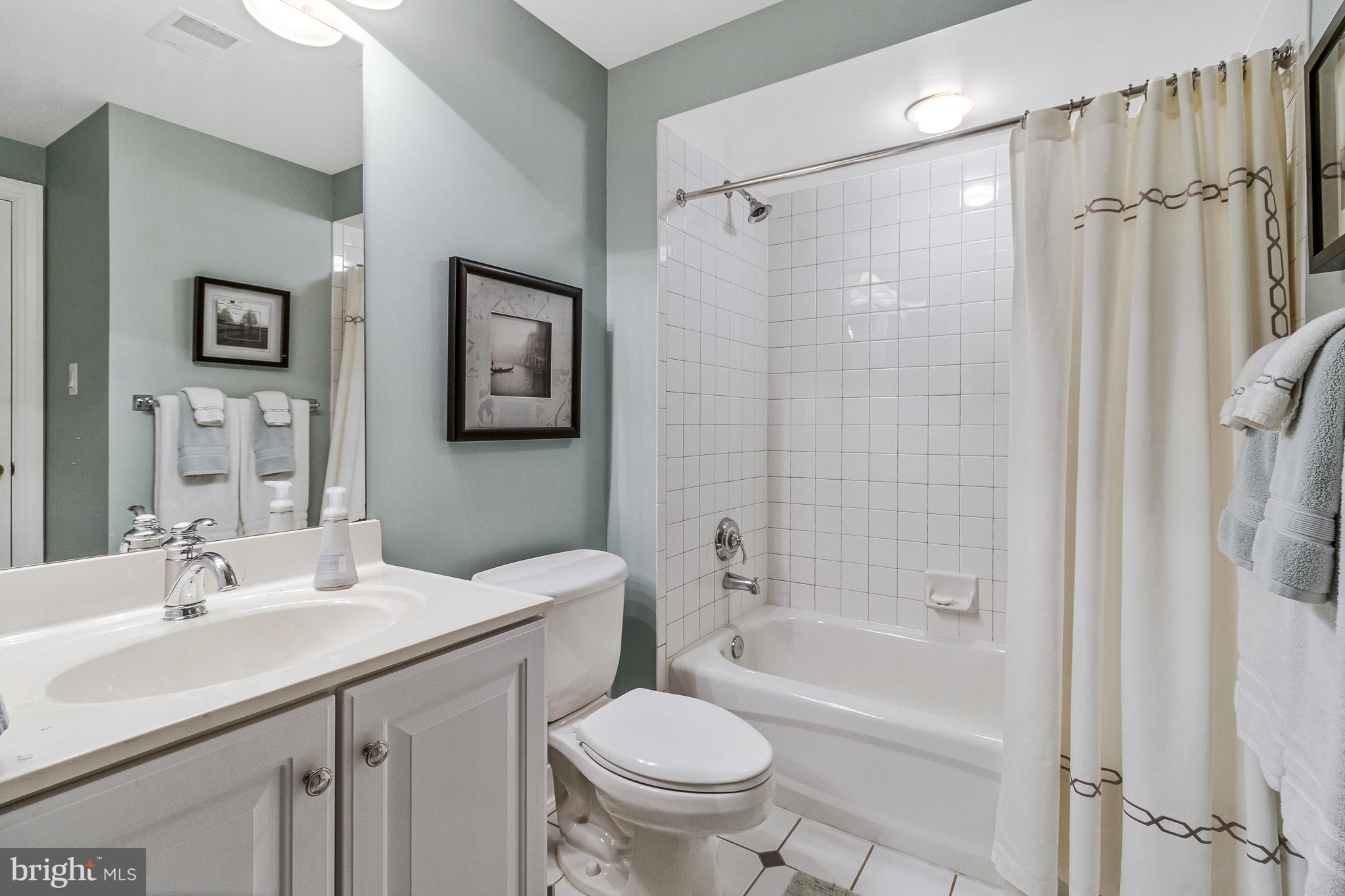 10910 SHALLOW CREEK DRIVE