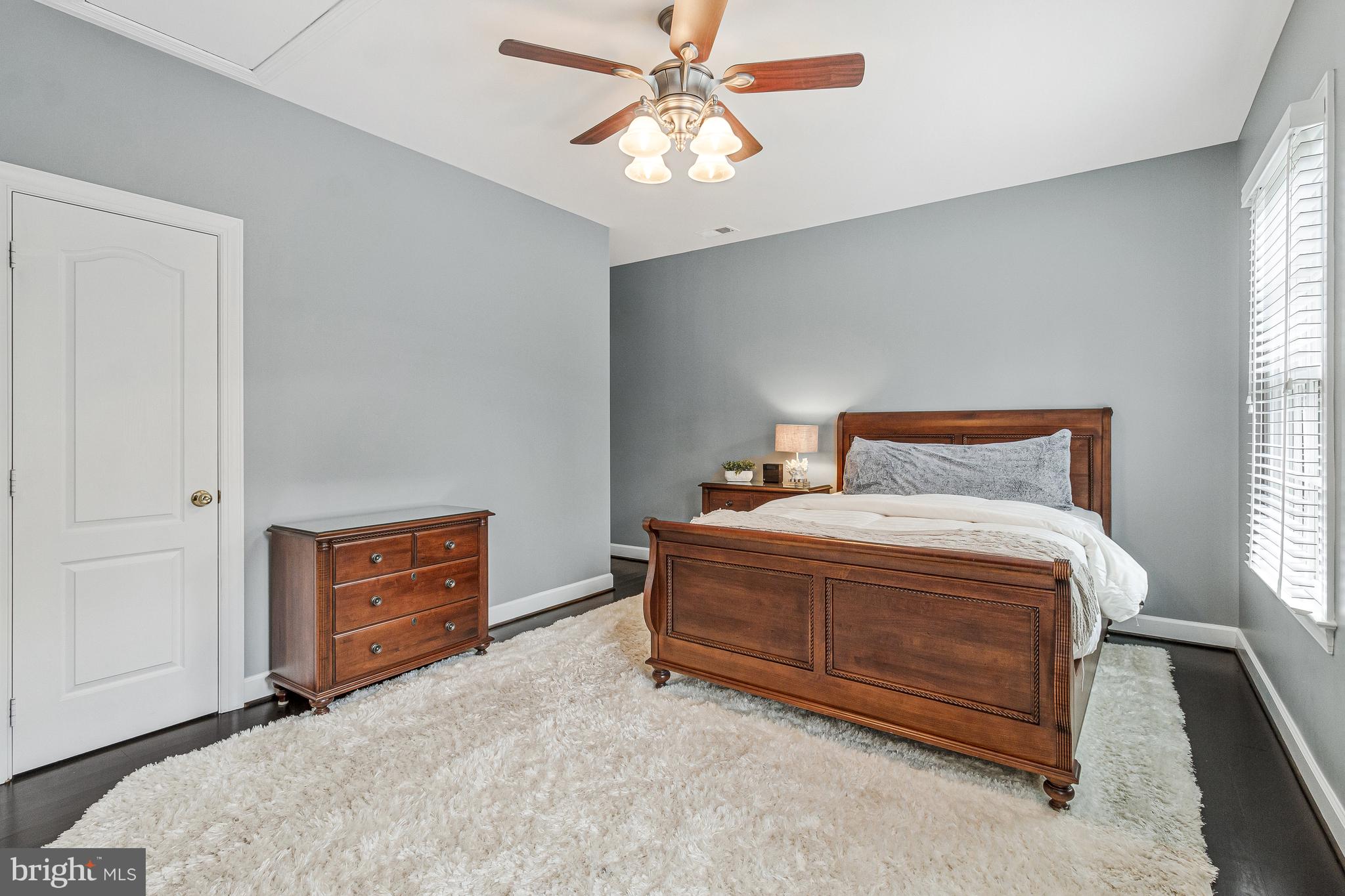 10910 SHALLOW CREEK DRIVE