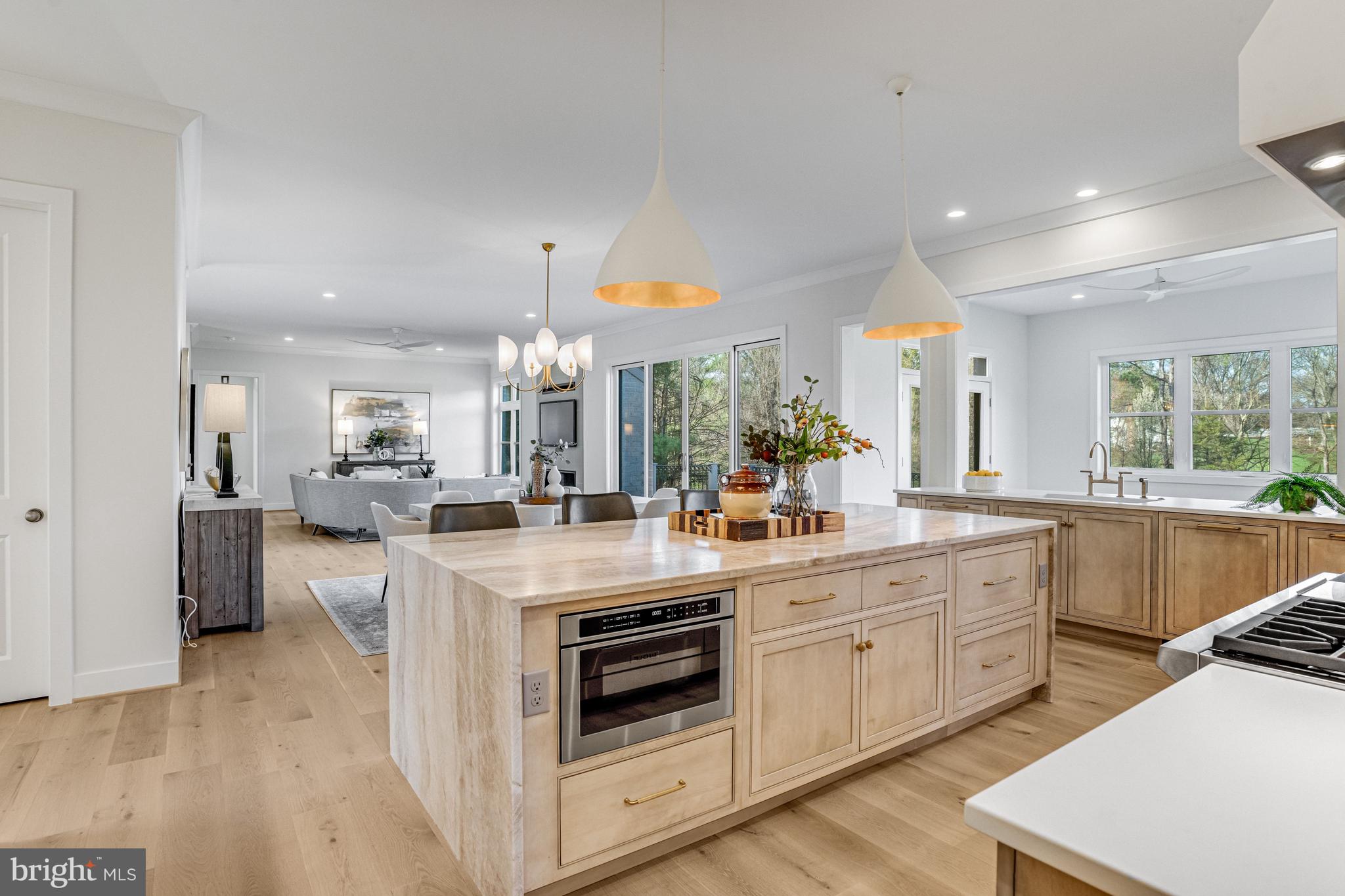 1002 SPRINGVALE ROAD